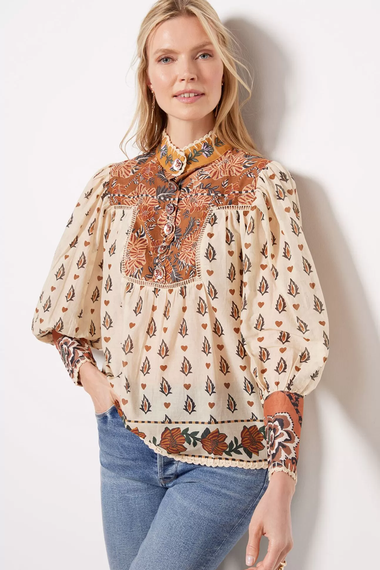 Ainika Floral Blouse^FARM RIO Store