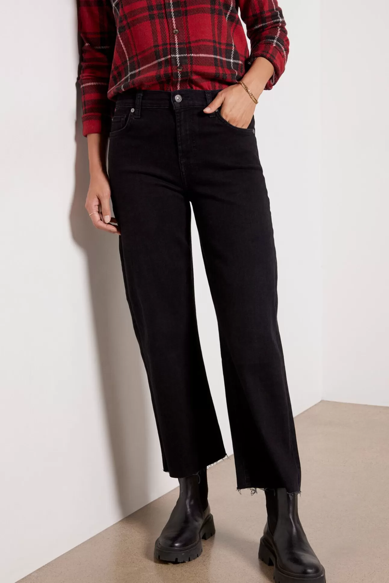 Cropped Alexa Jean^7 FOR ALL MANKIND Shop