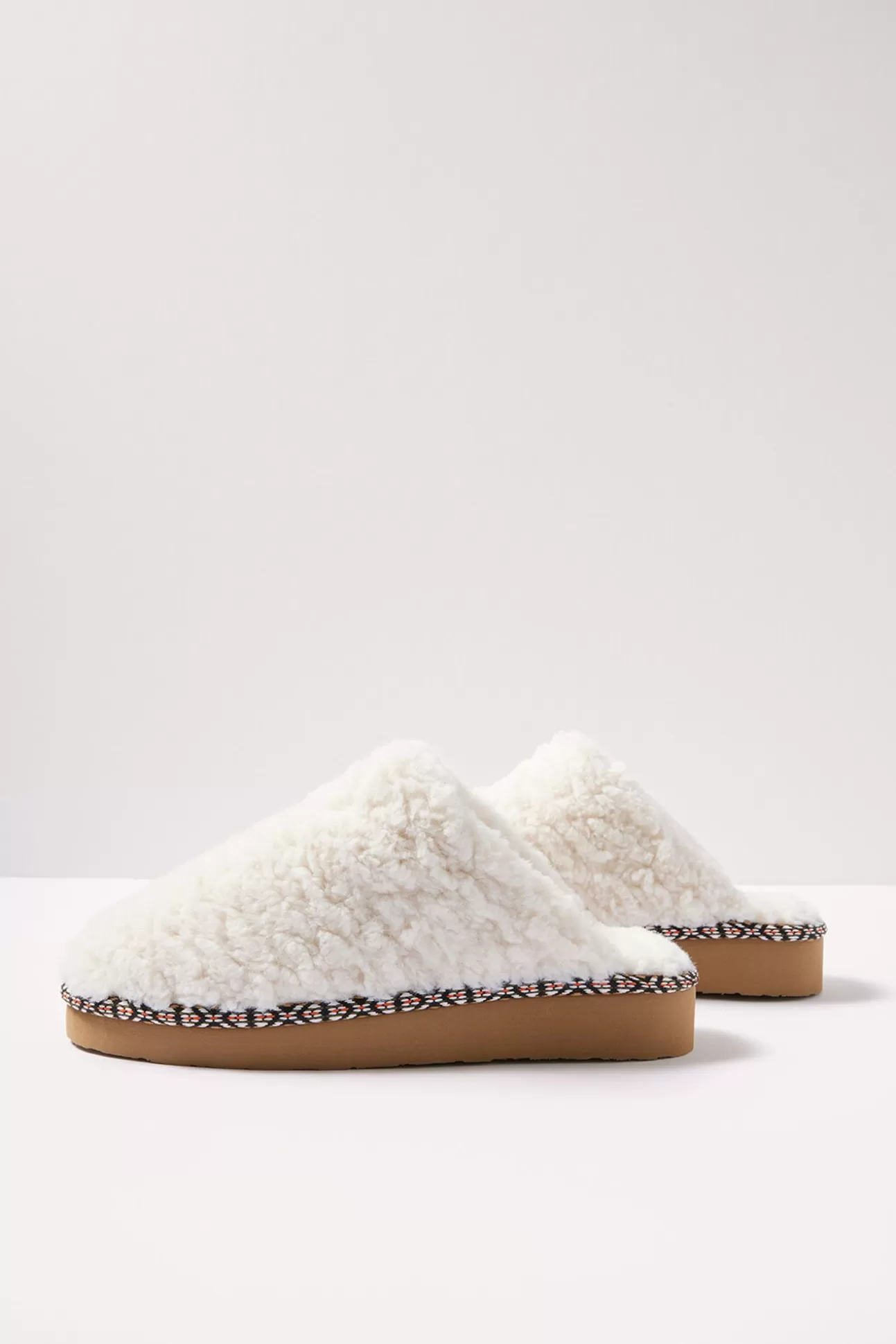 Evalee Slipper^MINNETONKA Fashion