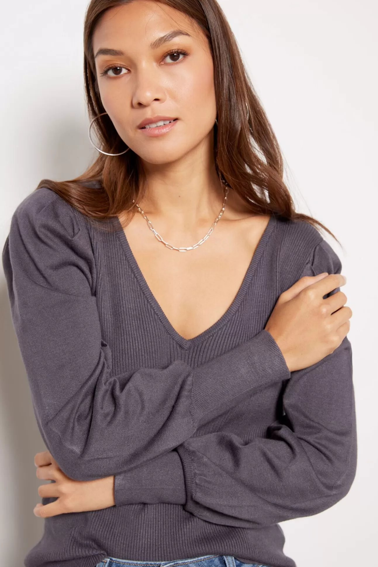 Hilary V Neck Puff Pullover^EVEREVE Clearance