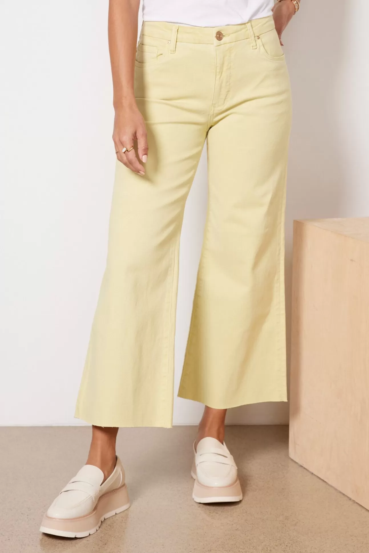 Meg High Rise Fab Ab Wide Leg Jean^KUT FROM THE KLOTH Clearance