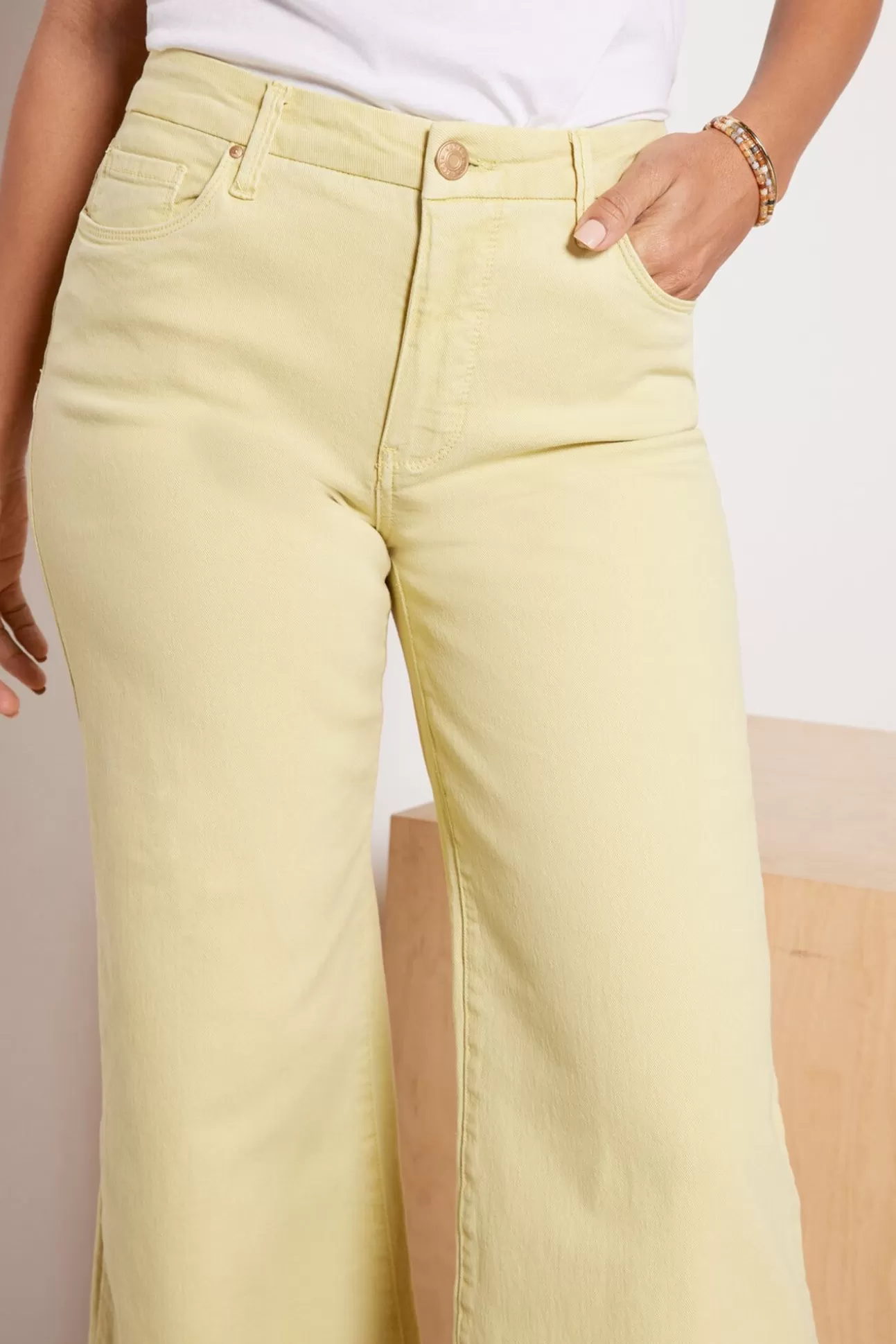 Meg High Rise Fab Ab Wide Leg Jean^KUT FROM THE KLOTH Clearance