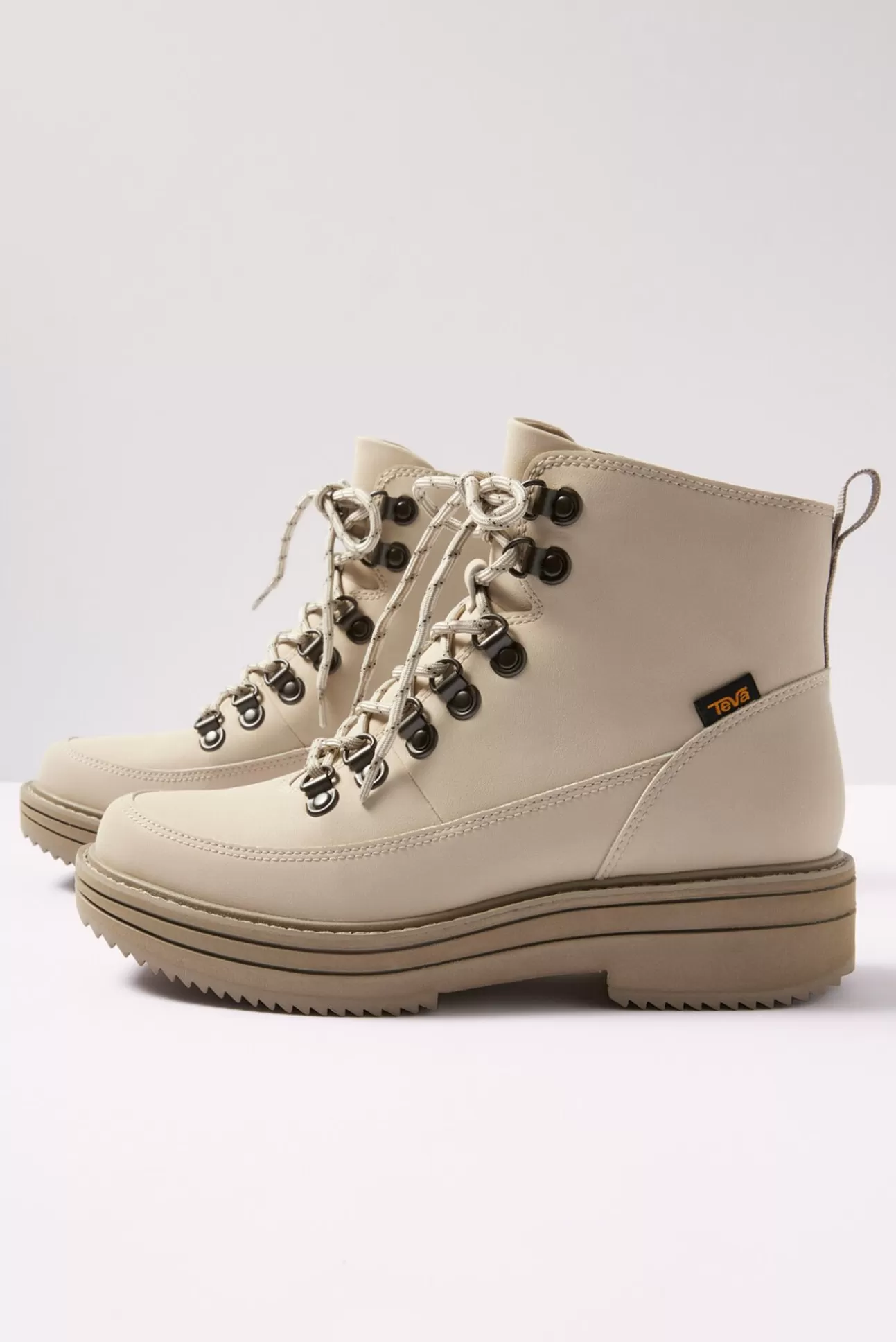 Midform Boot^TEVA Shop