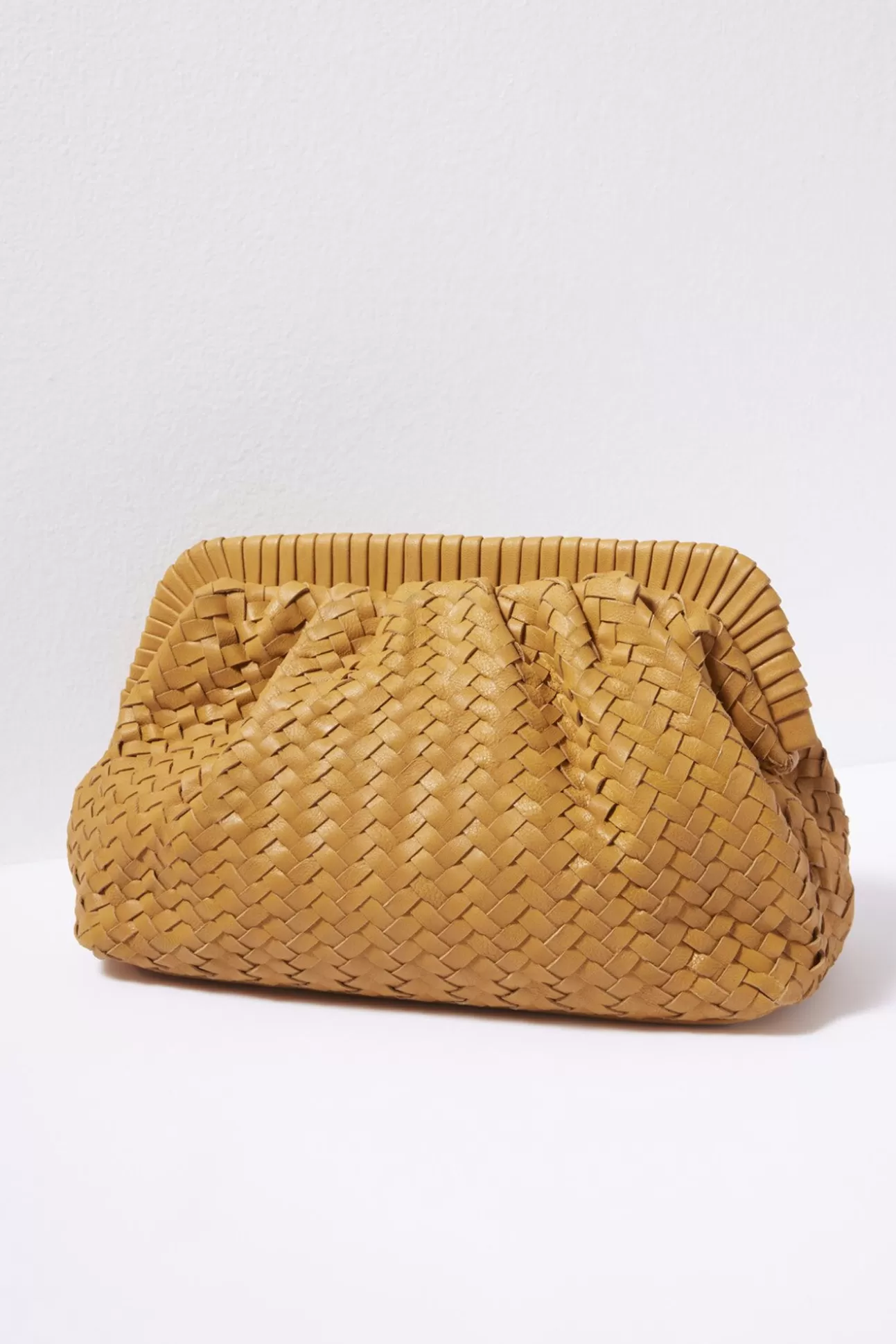 Rocco Woven Clutch^CLEOBELLA Shop