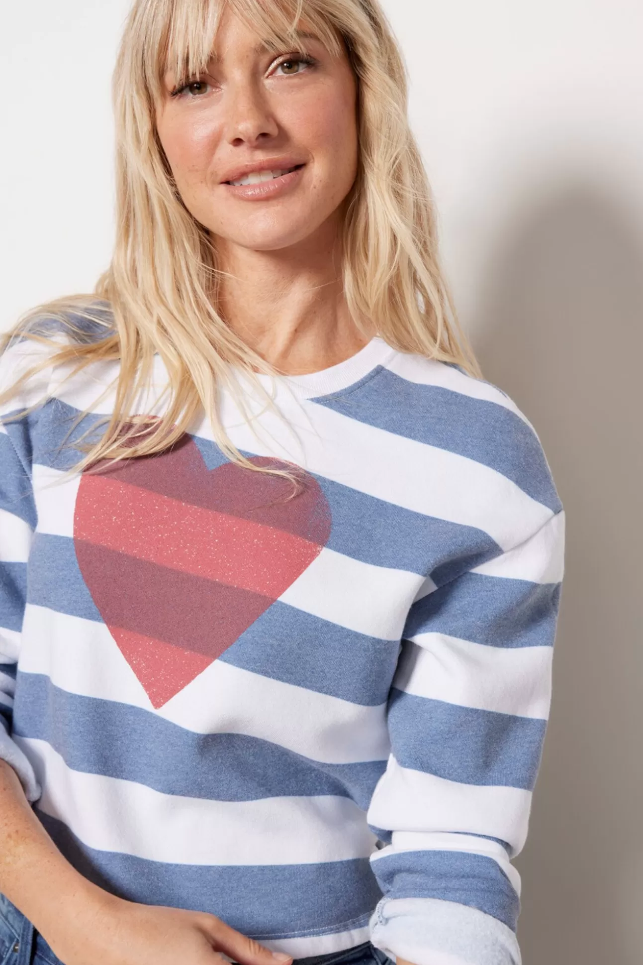 Stripe Heart Sweatshirt^SUNDRY Best